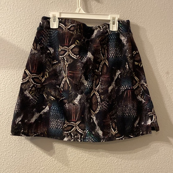 TY bikinis snakeskin print skort size medium - Picture 3 of 6